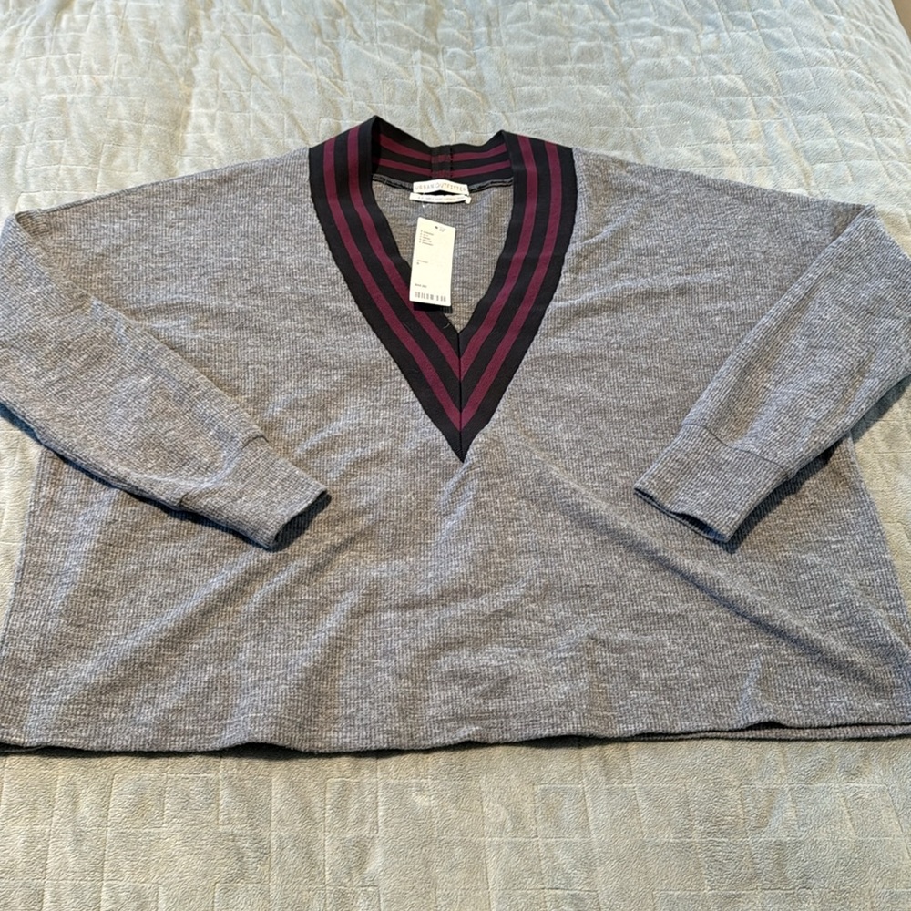 NWT Urban Outfitters Casual Top, Cropped, Gray, Maroon, Thermal, V-Neck, Size S